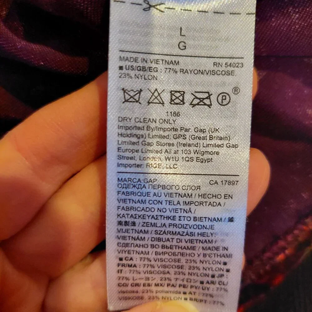 Gap Large Burgundy Floral Velvet Blouse with Button Tie at the back of the neck - Picture 11 of 11